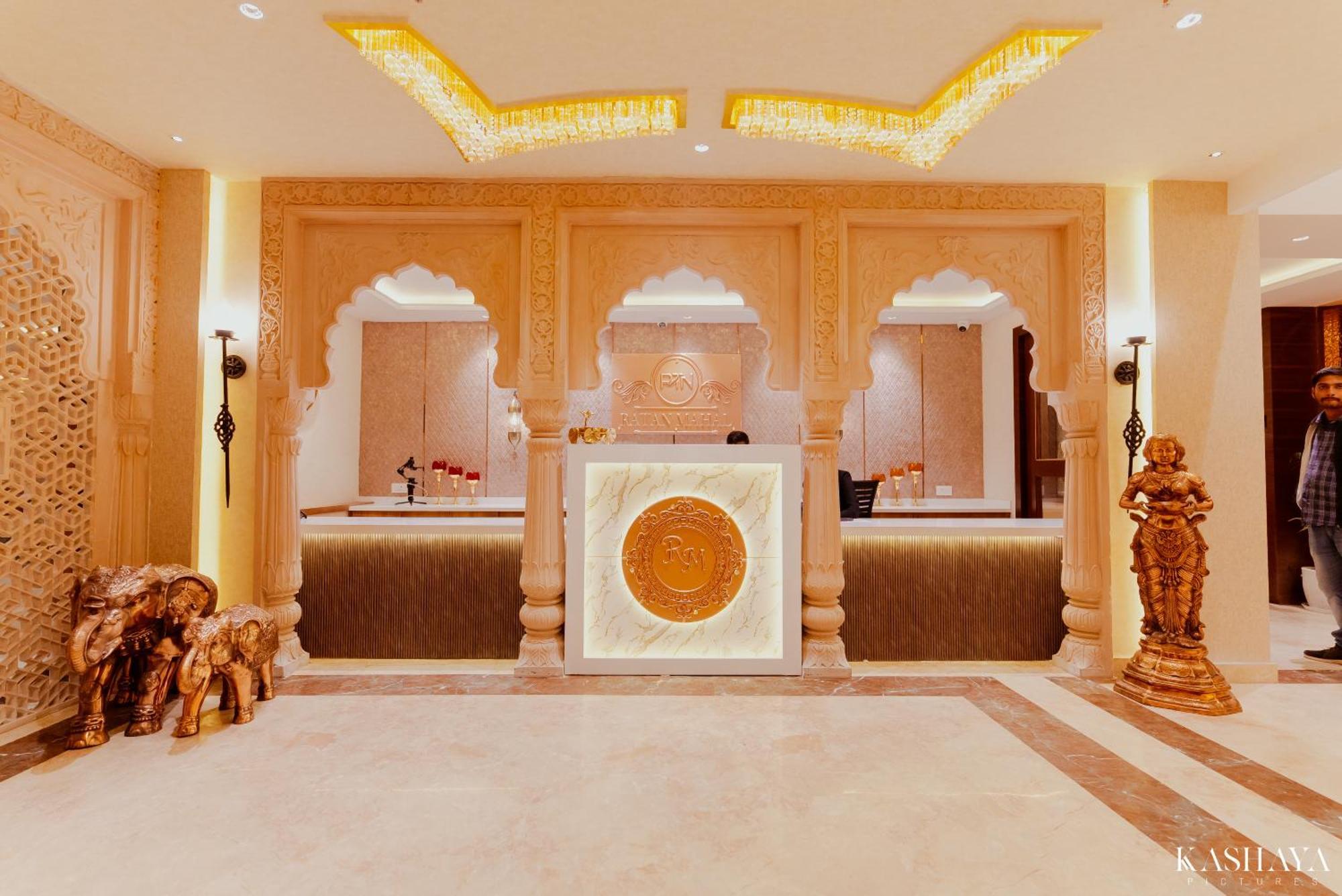 Hotel Ratan Mahal Datia Exterior foto